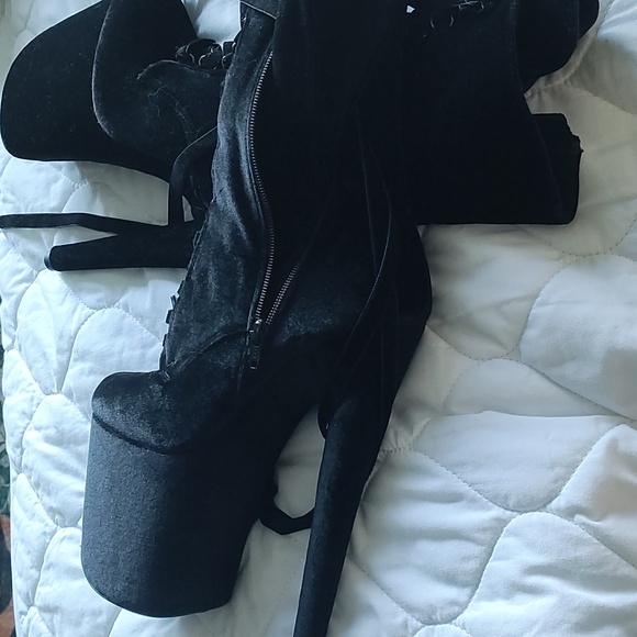 Velvet Babydoll Pleaser Boots - Picture 11 of 15